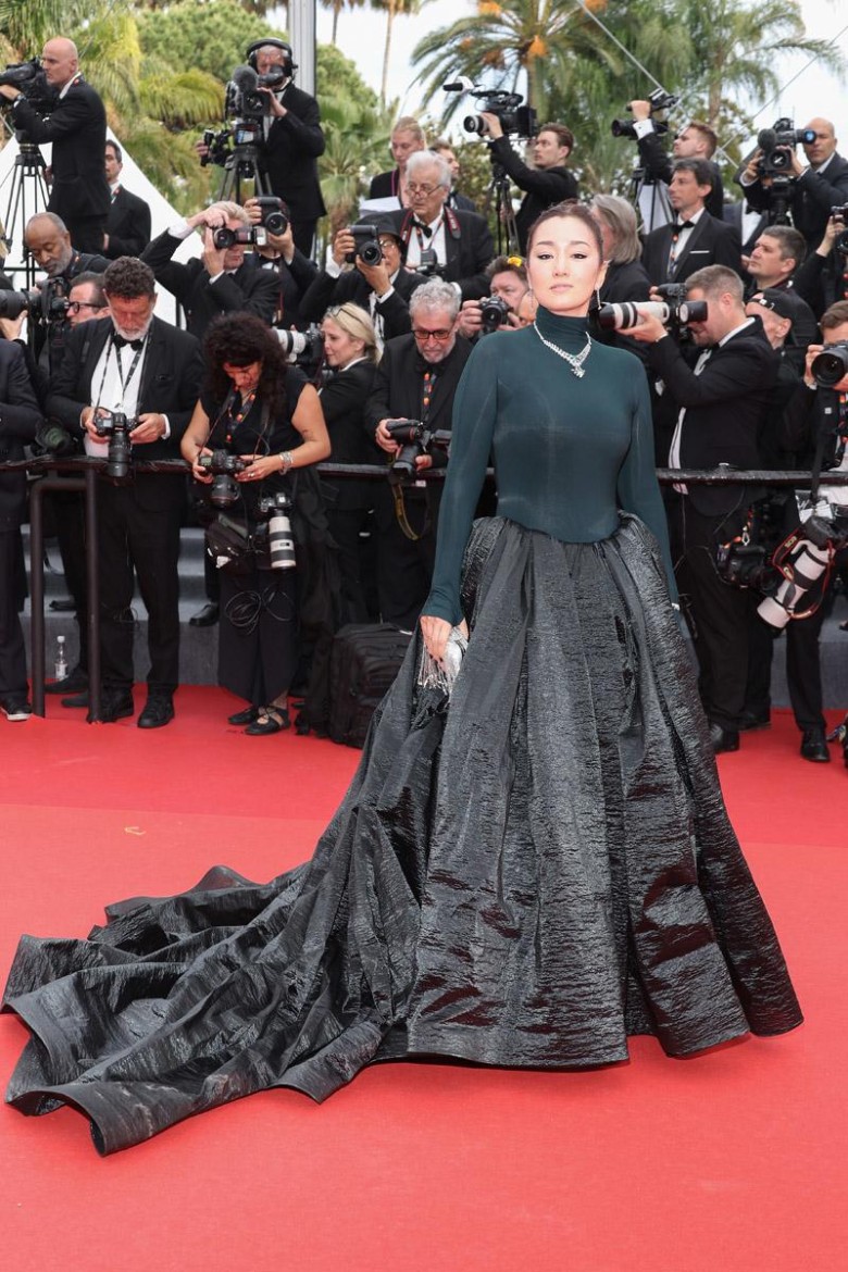 Gong Li, Alaïa