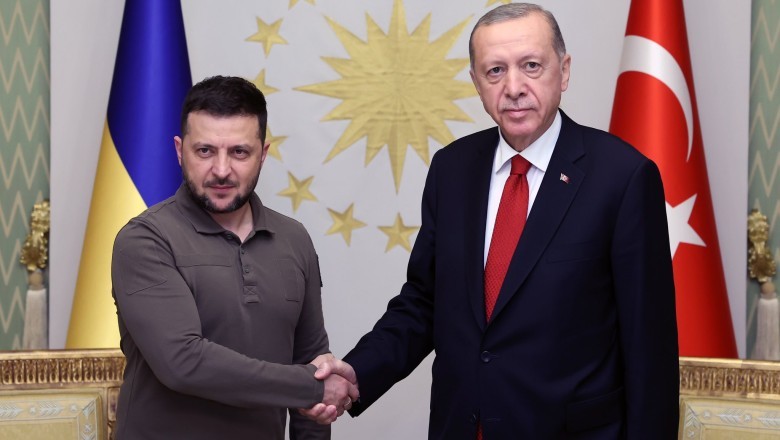 Cumhurbaşkanı Erdoğan ve Ukrayna Devlet Başkanı Zelenskiy İstanbul'da Görüştü