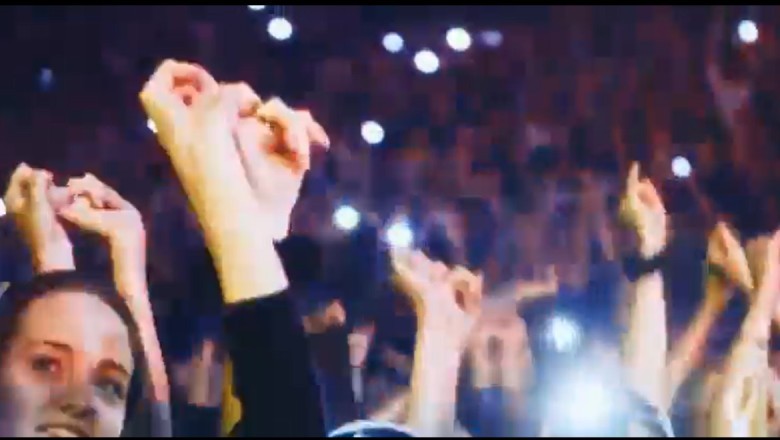 Danimarkalı Kürt Popstar Tobias Rahim On Binlerce Kişiye Halay Çektirdi