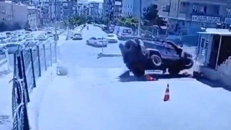 Şanlıurfa'da Zırhlı Polis Aracının Devrilmesi Sonucu Polis Memuru Şehit Oldu