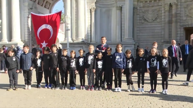 İstanbul Büyükşehir Belediye Başkanı İmamoğlu, 10 Kasım Anma Töreninde Çocukları Sevindirdi