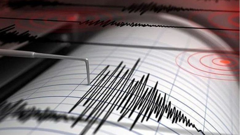 Bursa Yalova Açıklarında Meydana Gelen 5.0 Büyüklüğündeki Deprem Halkı Endişelendirdi