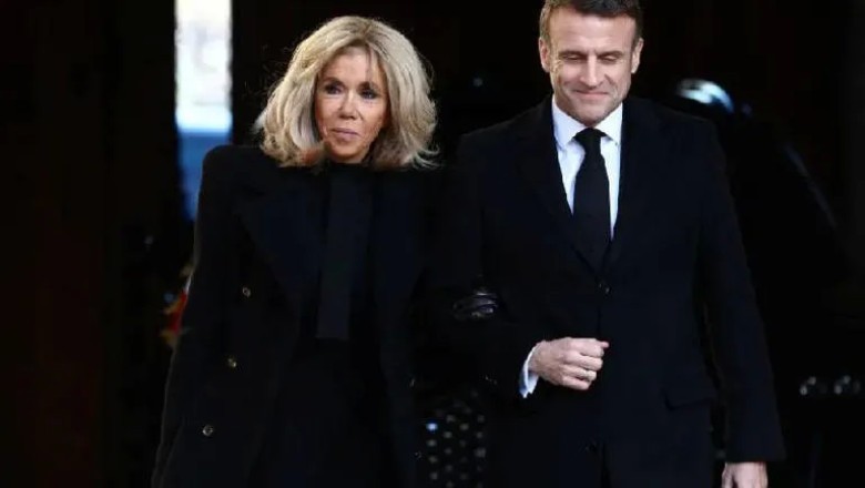 Macron, Eşi Hakkındaki Asılsız İddiaları Yalanlıyor