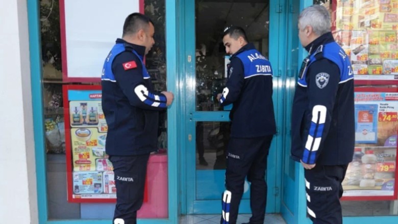 Alanya'da İki Zincir Market Şubesi Tarihi Geçmiş Ürün Satmaktan Mühürlendi