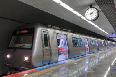 İstanbul'da Yaşanan Trafik Düzenlemesi: Metrolar Şişhane ve Taksim İstasyonlarında Durmayacak